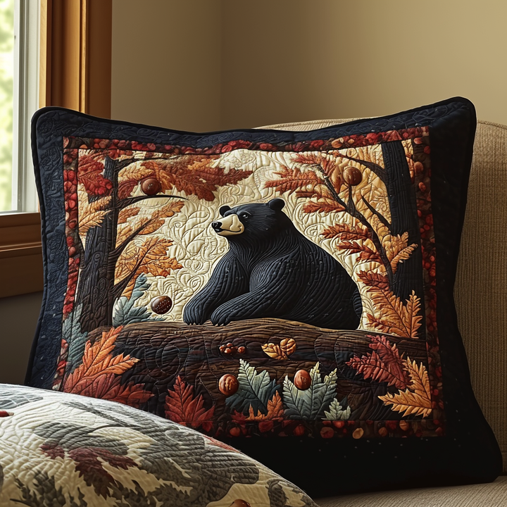Quilted pillow cover with black bear and autumn atmosphere NCU0DV6346