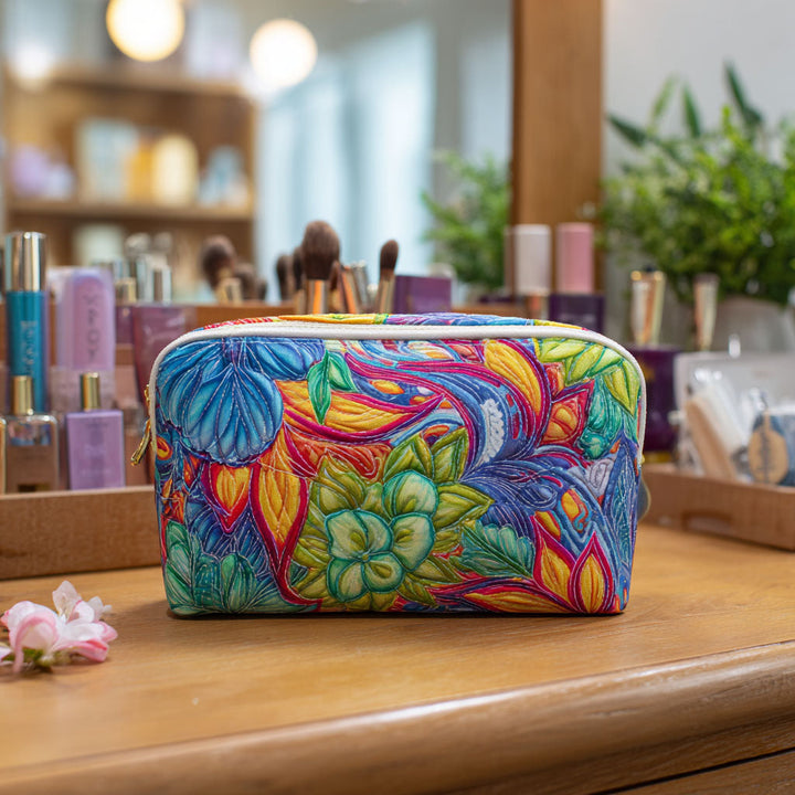 Bloom and Vine quilted makeup bag – Louise London