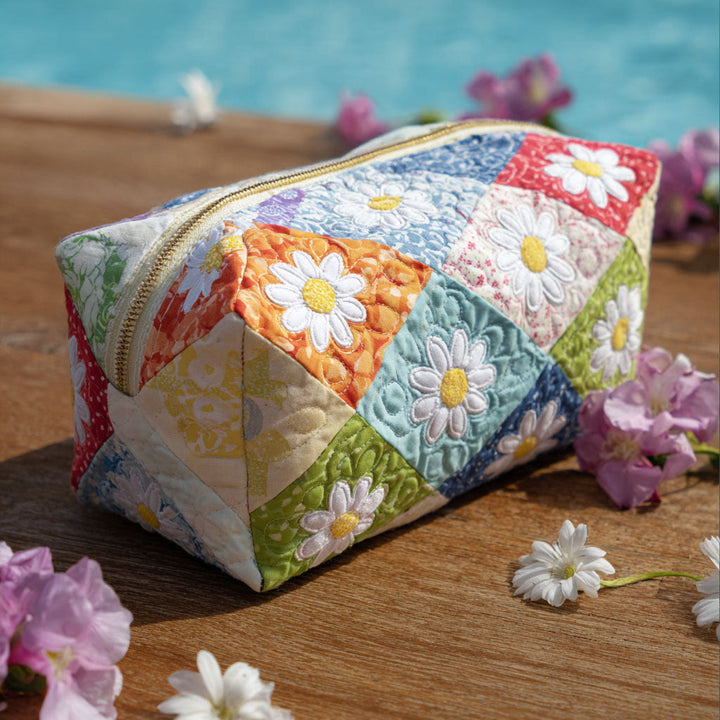 Bloomy Charm quilted makeup bag – Louise London