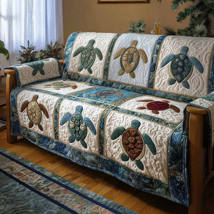 Quilted sofa cover with turtle