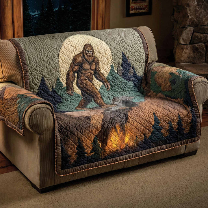 Quilted sofa cover with solitary guardian – Louise London