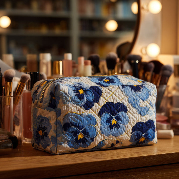 Pansies Breeze quilted makeup bag – Louise London