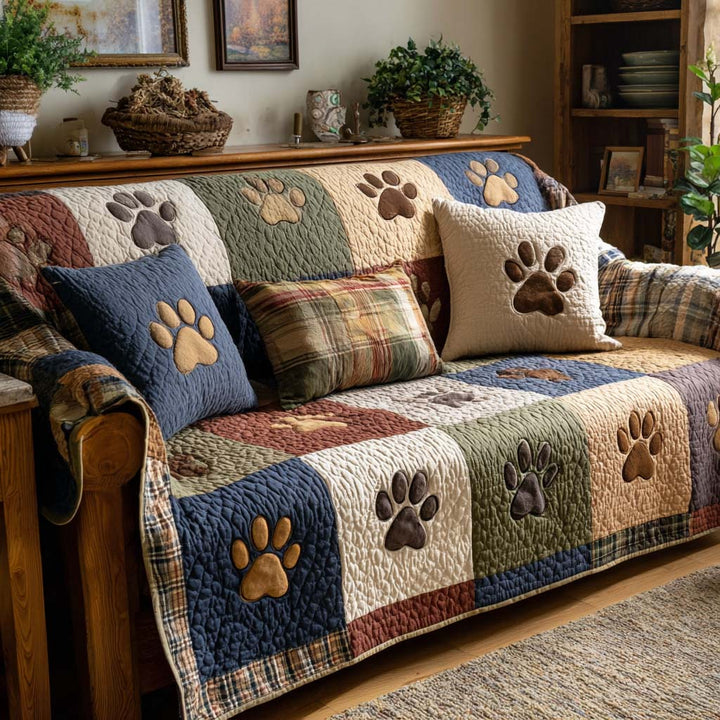 Quilted sofa cover with rustic paws – Louise London
