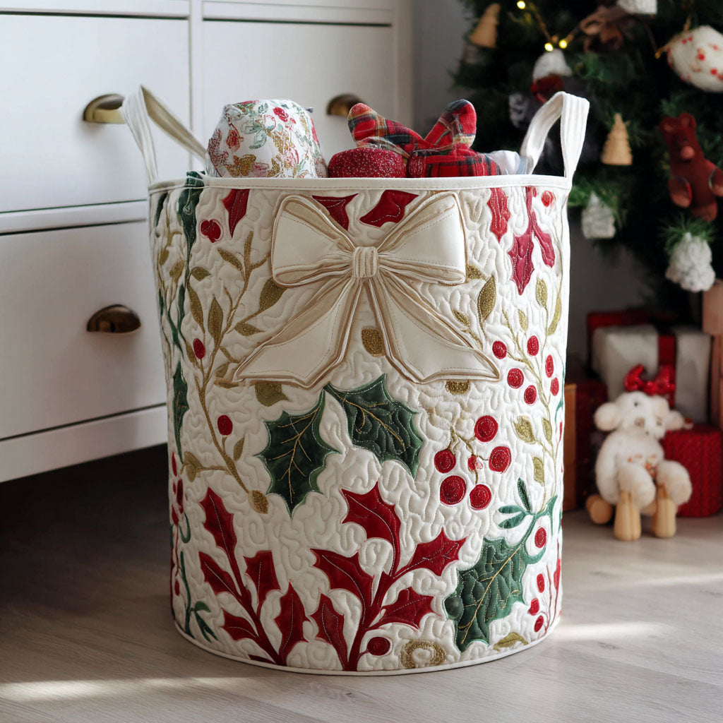 Quilted laundry basket with Christmas pattern