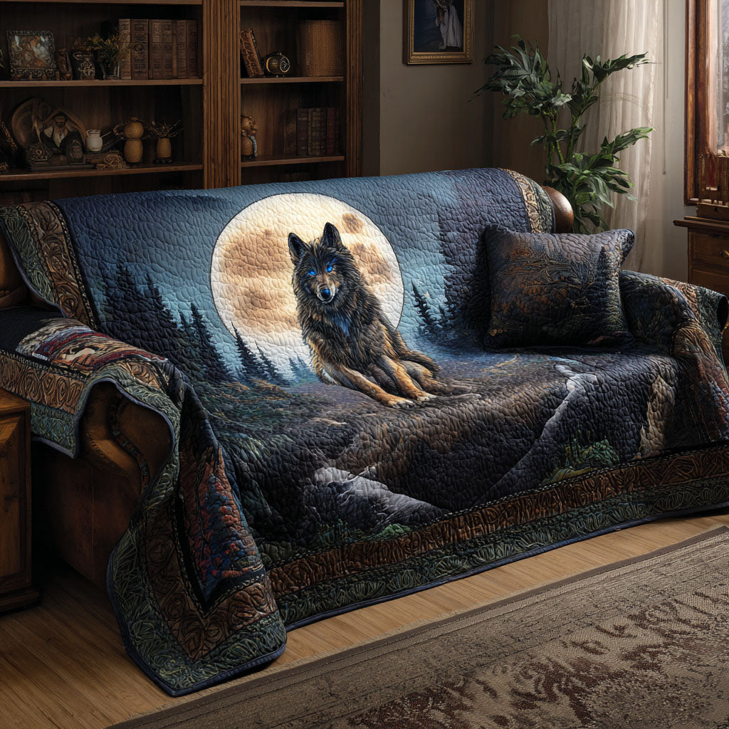 Quilted Sofa Cover with Wolf